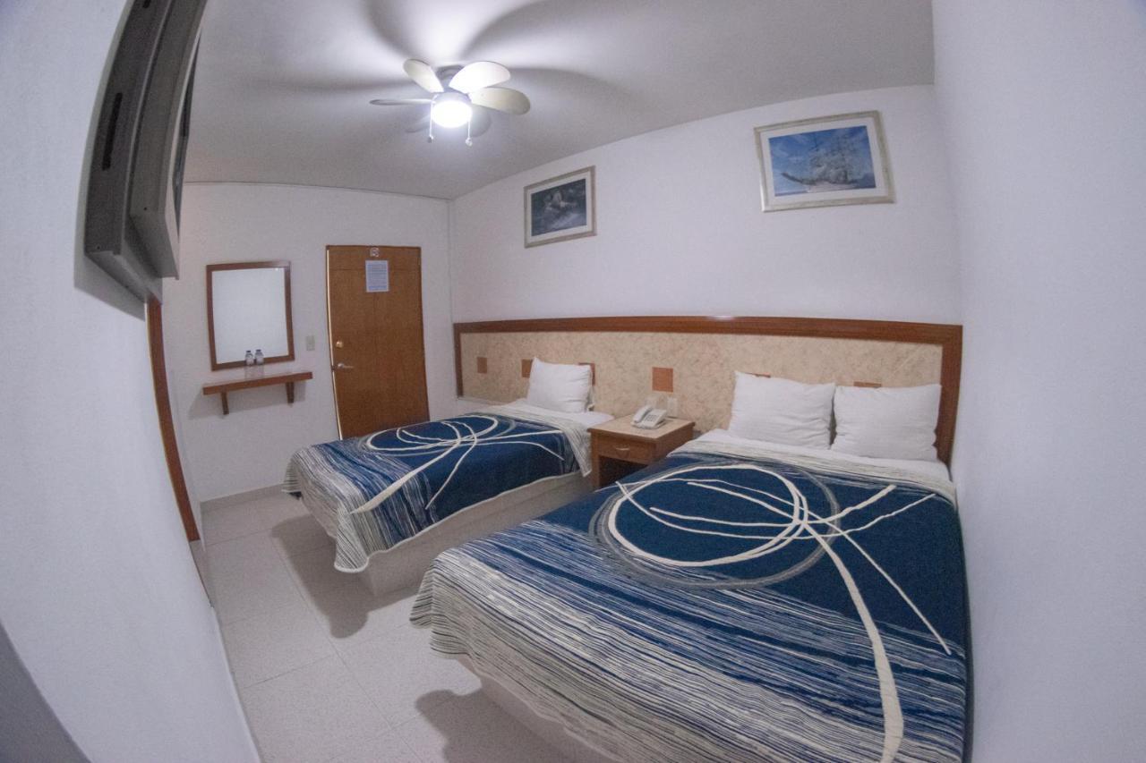 Hotel Niza Zona Piel レオン エクステリア 写真